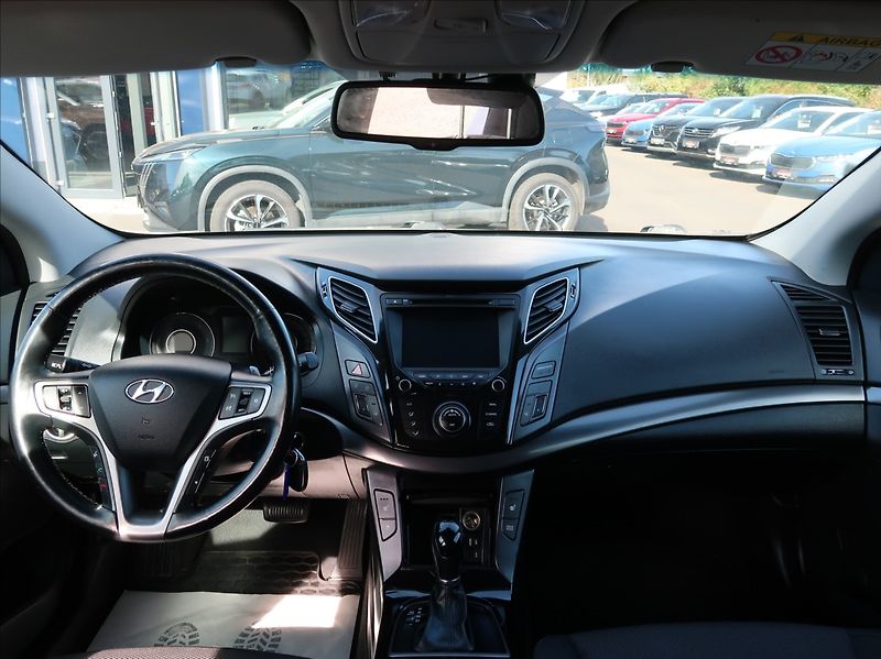 Hyundai i40 1,7 CRDi,104kW,1majČR,automat - fotka 18 z 25