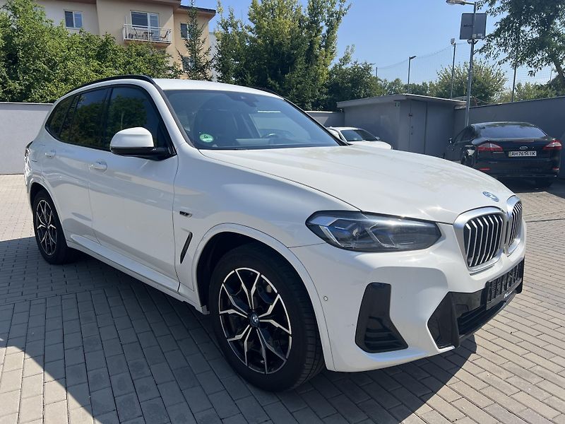 BMW X3 30e M Sport xDrive Laser - fotka 2 z 17