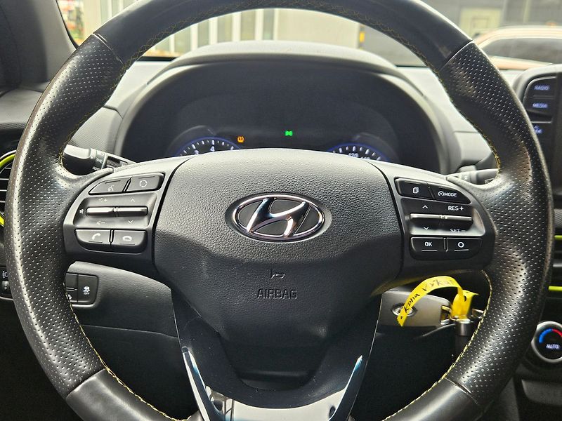Hyundai Kona 1,0 T-GDi, Mystic+Guard, 1.maj - fotka 16 z 35