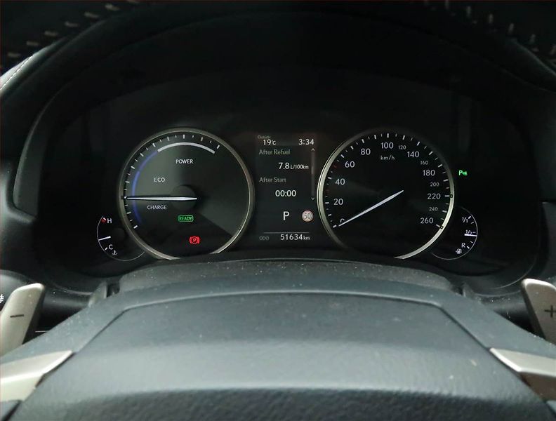 Lexus NX 300h (2021) 300h - fotka 11 z 21