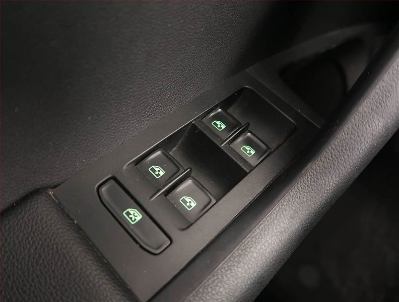 Škoda Octavia (2018) RS 2.0 TDI, Serv.kniha, Kůže - fotka 16 z 19