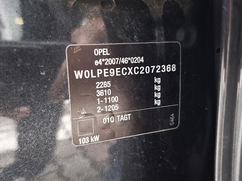Opel Zafira 2012 ČR 1.4T 103kW  - fotka 33 z 34