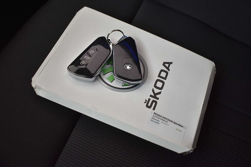 Škoda Octavia 2.0 TSI SPORTLINE*DCC*4x4*ČR - fotka 46 z 57