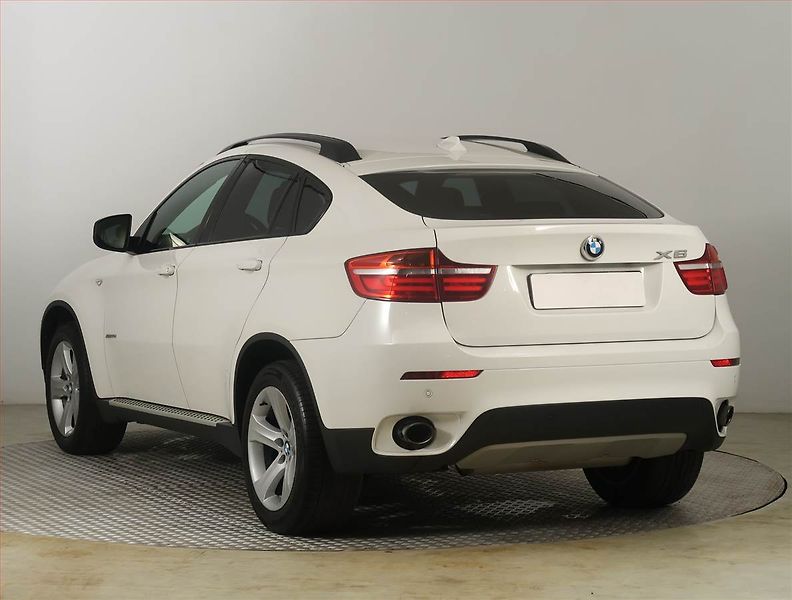 BMW X6 (2013) xDrive30d, 4X4, Automat - fotka 4 z 27