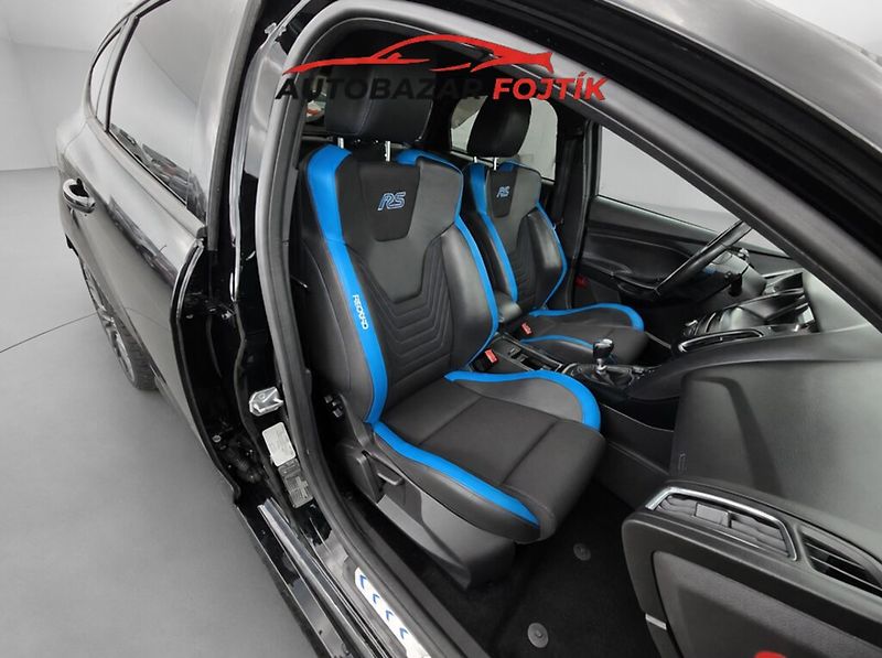 Ford Focus (2017) RS 2.3 EcoBoost 250KW AWD - fotka 21 z 23