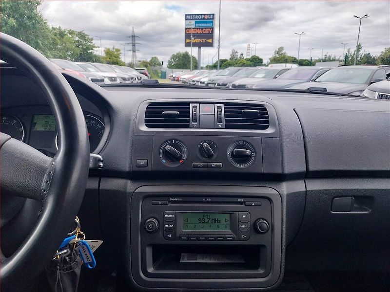Škoda Fabia (2012) Ambition 1.2 12V, Serv.kniha - fotka 12 z 15