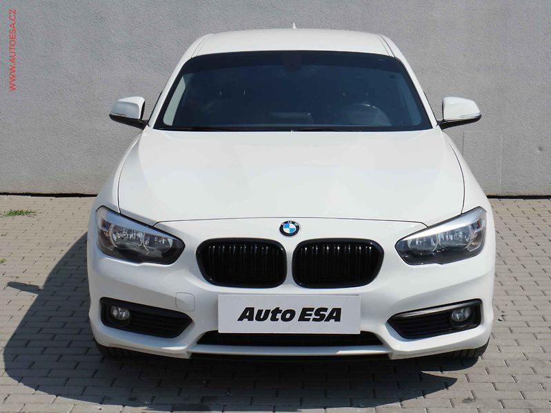 BMW Řada 1 (2015) 1.5D, Navigace, výhřev - fotka 2 z 22