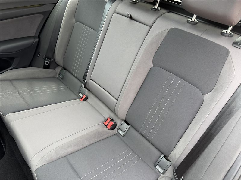 Volkswagen Golf VIII 2.0 TDI Alltrack 4Motion/ - fotka 26 z 29