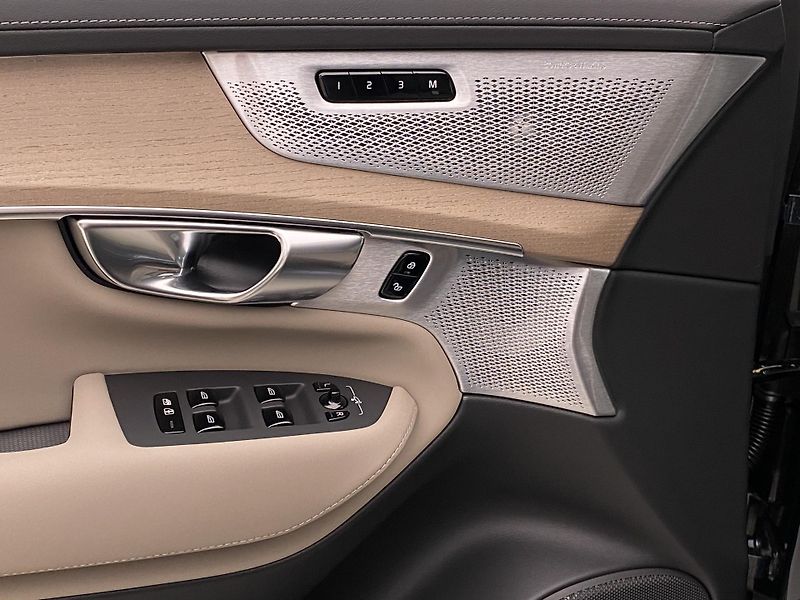 Volvo XC90 (2026) B5 AWD AUT DARK PLUS 7míst - fotka 28 z 70