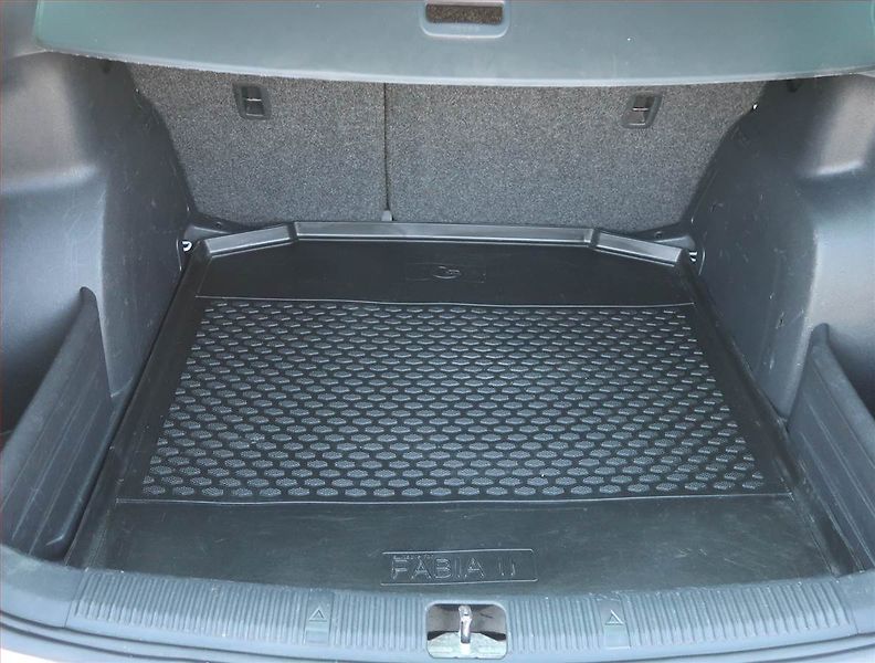 Škoda Fabia (2012) 1.6 TDI, po STK, Tažné - fotka 13 z 14