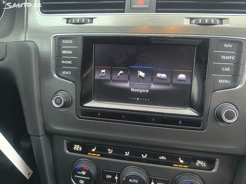 Volkswagen Golf 2.0TDI4X4,VÝBAVA,KRÁSNÝ,SERVIS - fotka 17 z 49