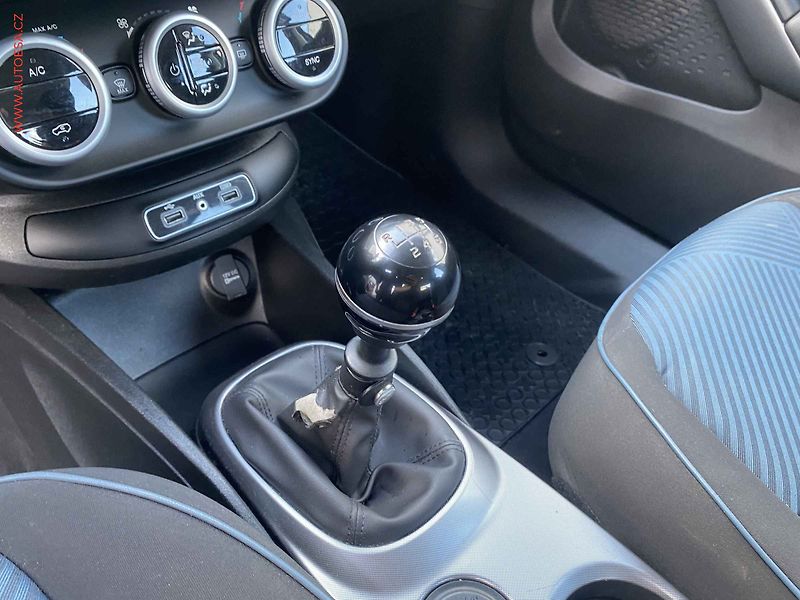 Fiat 500X (2018) 1.4T, 1.maj,ČR, Bixen - fotka 16 z 17