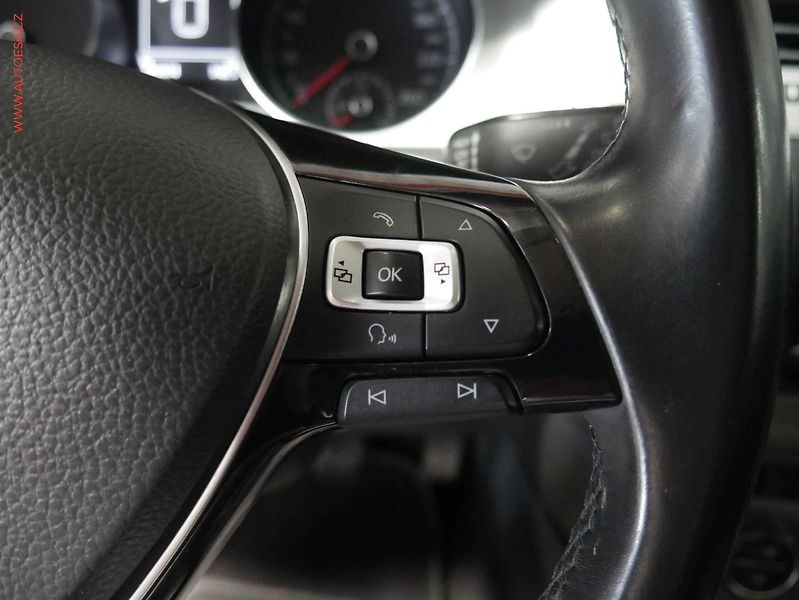 Volkswagen Golf (2014) 2.0 TDi, ČR, AC, tempo - fotka 17 z 19