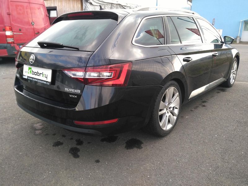 Škoda Superb 2,0 TDI 4x4 /140 kW/ - fotka 3 z 40