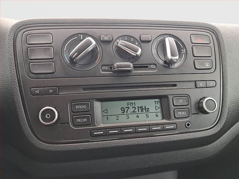 Škoda Citigo (2012) Ambition 1.0 MPI, ČR,1.maj - fotka 12 z 15