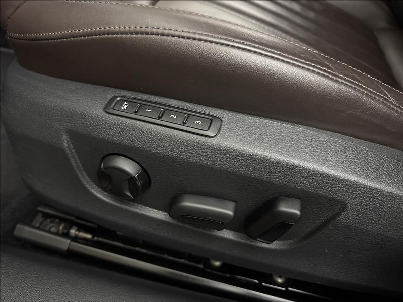 Škoda Superb 2,0 TDi 110kW L&K DPH ACC DCC - fotka 43 z 56