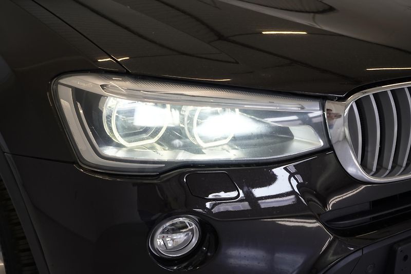 BMW X3 3.0d 230 kW XDRIVE AUTOMAT - fotka 4 z 32