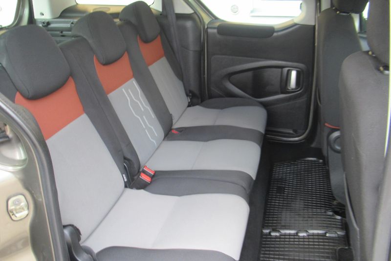 Peugeot Partner 1.6 HDi KLIMA PŮVOD ČR - fotka 14 z 19