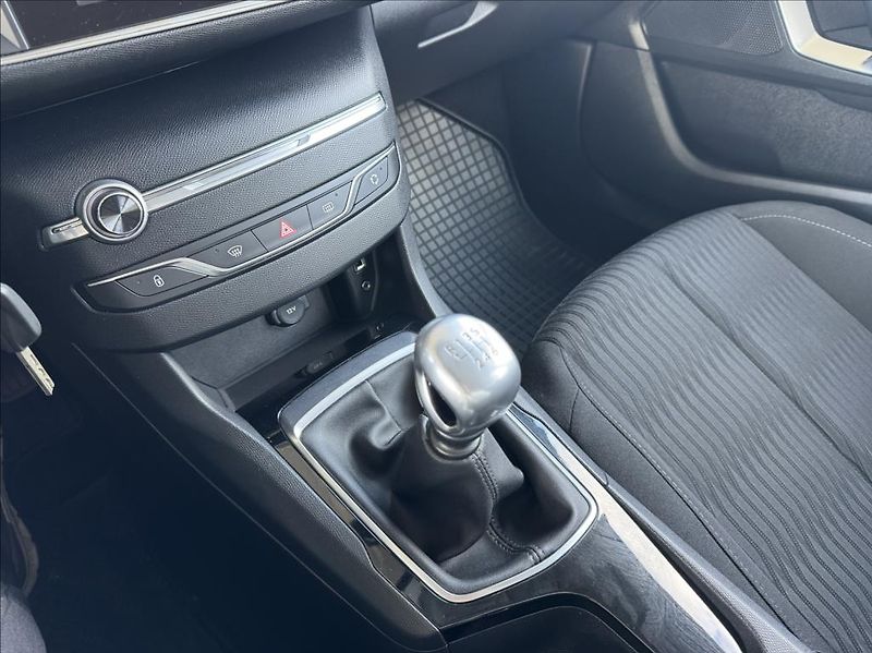 Peugeot 308 1,6 HDI,Servis.Kniha - fotka 20 z 21