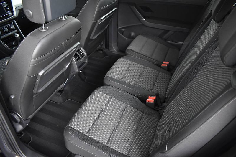 Volkswagen Touran (2022) 1.5TSI 110kW DSG,7 míst - fotka 11 z 20