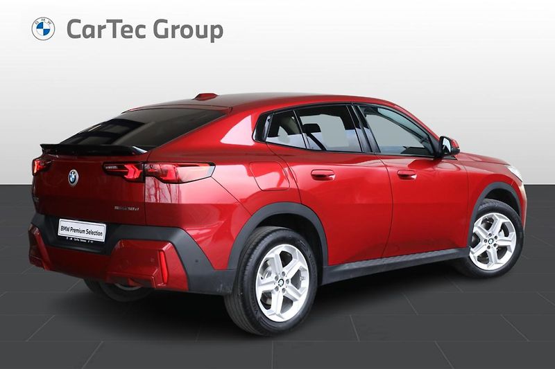 BMW X2 sDrive18d - fotka 3 z 24