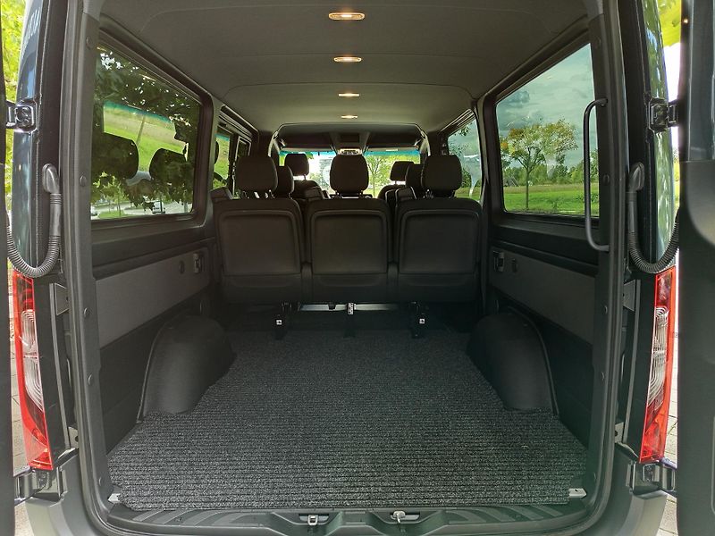 Mercedes-Benz Sprinter (2024) 319 CDI, 4x4, Tourer Select - fotka 23 z 29