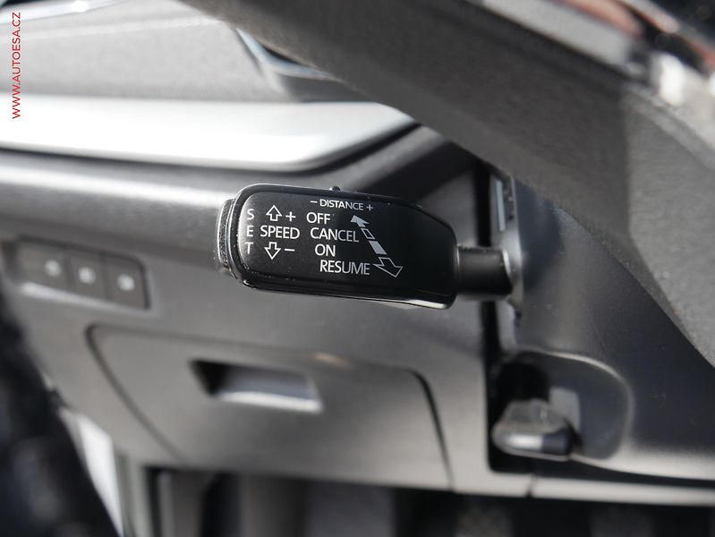 Škoda Octavia (2021) 2.0 TDi, ČR, Style, LED, navi - fotka 16 z 17