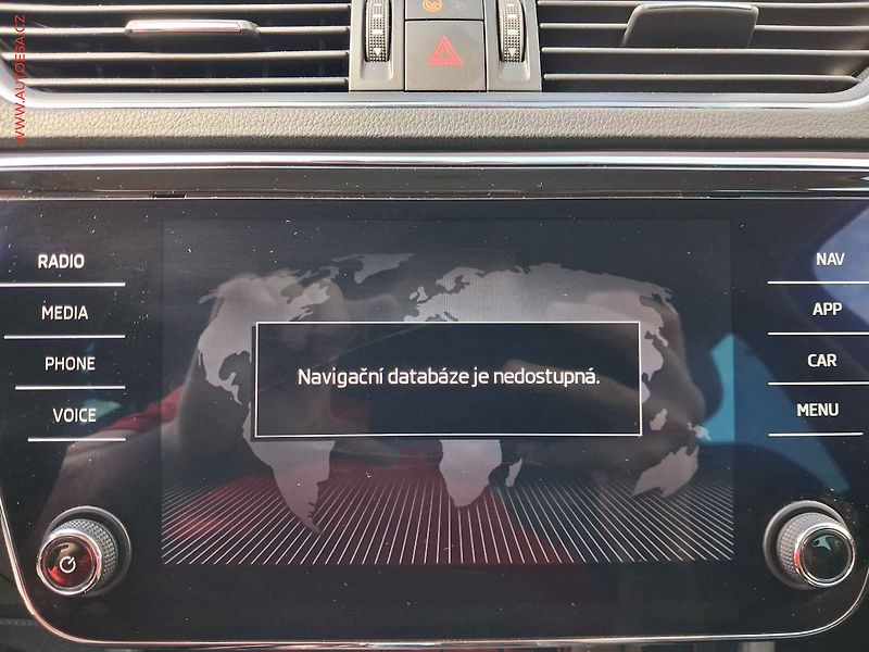 Škoda Superb (2019) 2.0 TDi 4x4, Style, DSG, LED - fotka 21 z 24