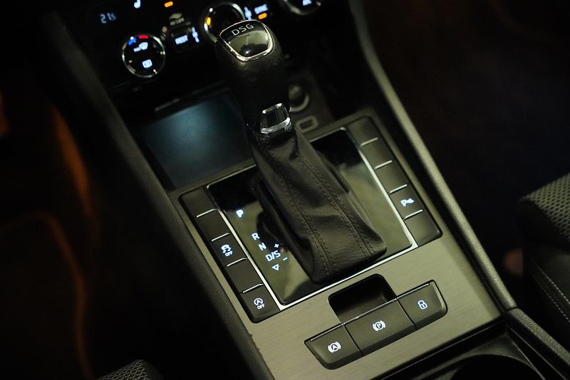 Škoda Superb - fotka 30 z 31