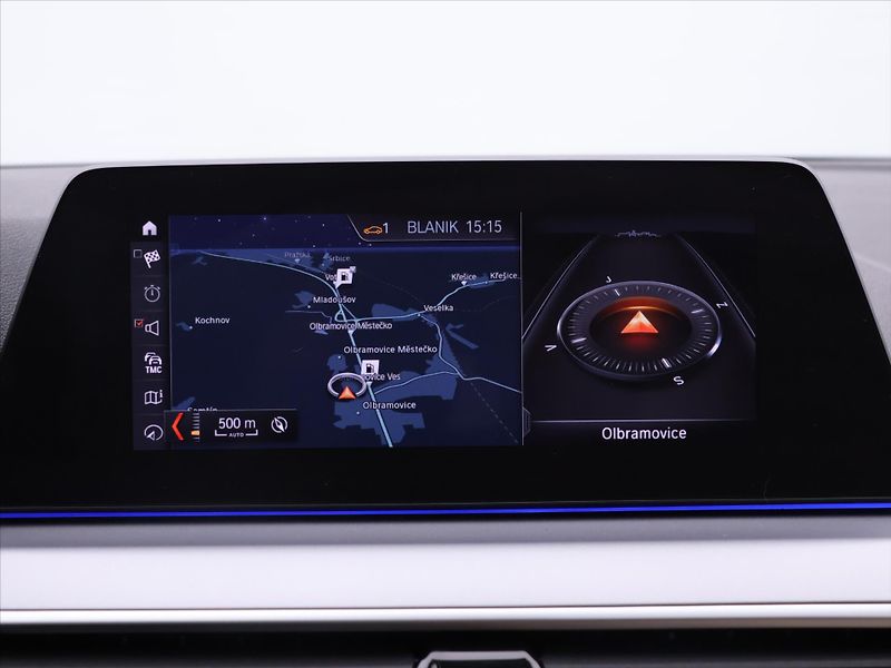 BMW Řada 5 2,0 520d Luxury Line CZ DPH - fotka 22 z 34