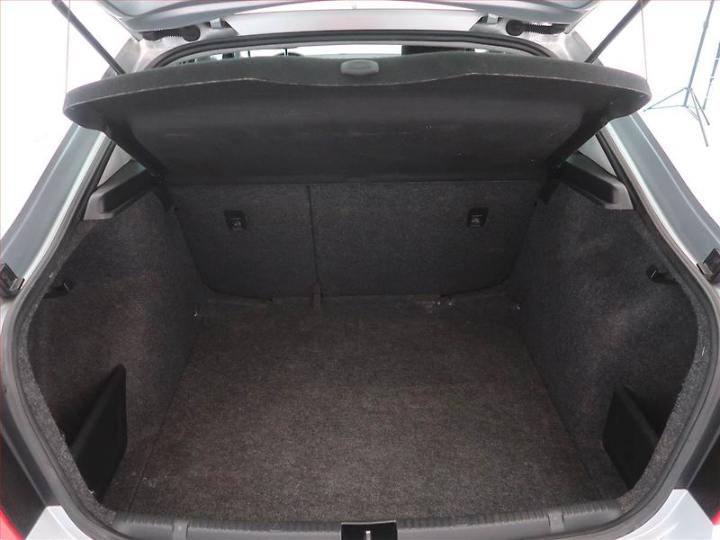 Škoda Rapid (2014) Ambition 1.6 TDI, Serv.kniha - fotka 11 z 12