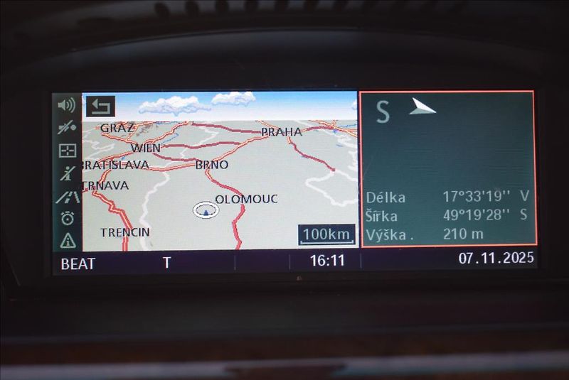 BMW Řada 5 3,0 530XD, xen,navi,servis, - fotka 18 z 28