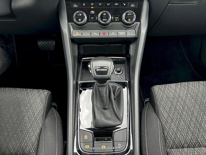 Škoda Karoq (2025) 1.5 TSI 110kW DSG Top Selectio - fotka 22 z 35