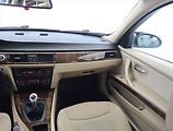 BMW Řada 3 (2005) 320 i, po STK, slušný stav - náhled 8