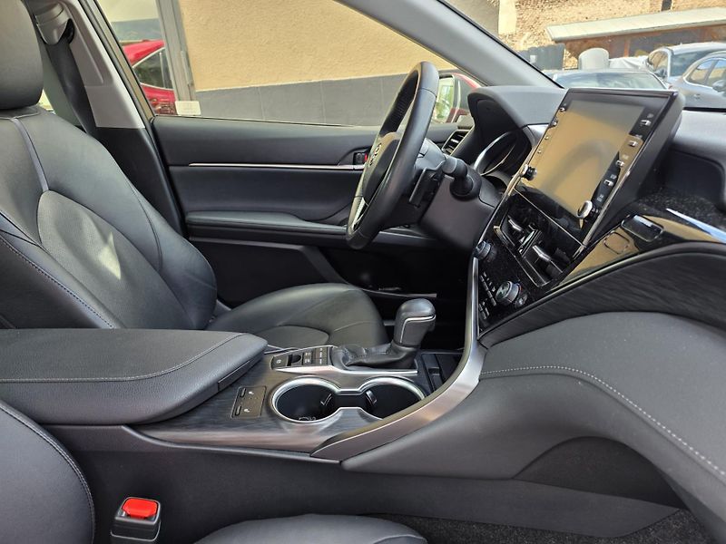 Toyota Camry 2.5-1.MAJ-HYBRID-AUTOMAT - fotka 5 z 15