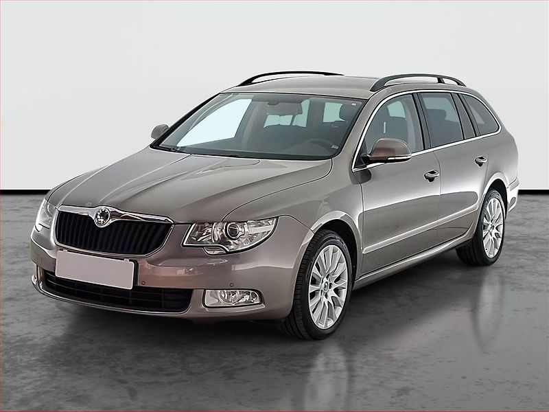 Škoda Superb (2012) 2.0 TDI, Xenony, Tempomat - fotka 2 z 15