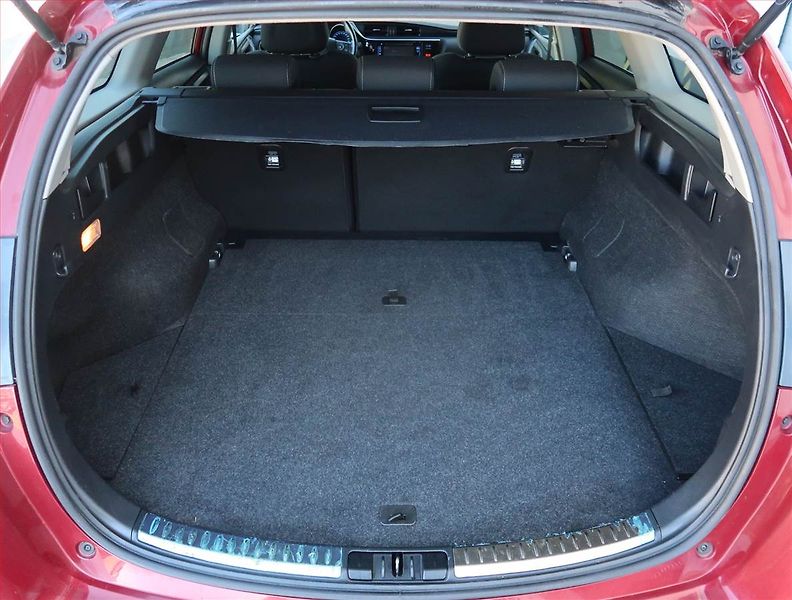Toyota Auris (2018) 1.6 Valvematic, Tempomat - fotka 14 z 21