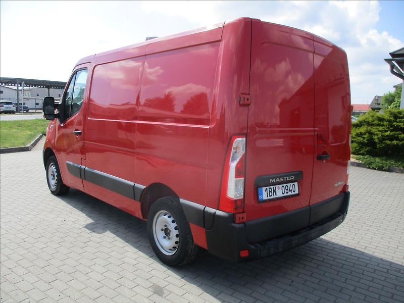 Renault Master 2,3 dCi 110k COOL DPH 12xvozů - fotka 3 z 30
