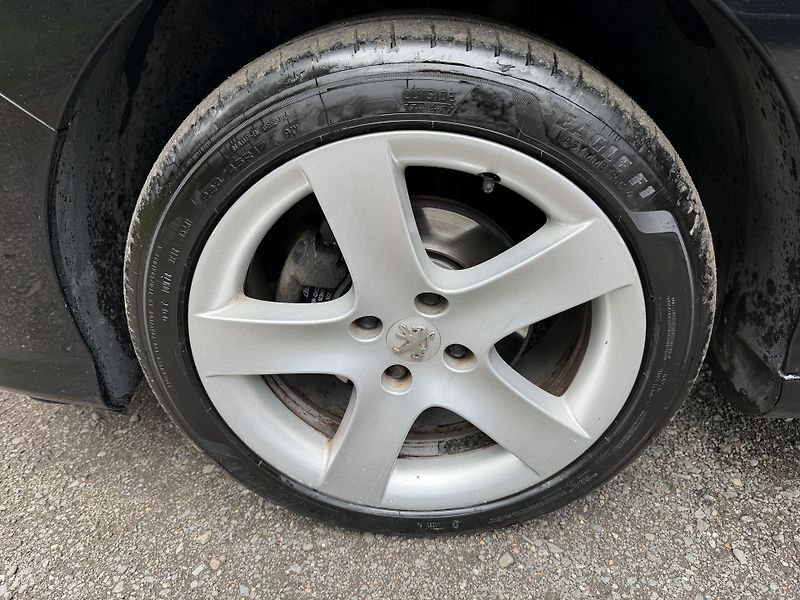 Peugeot 308 1.6 HDI - fotka 20 z 23
