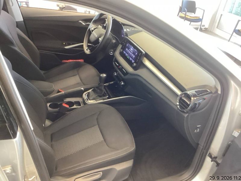 Škoda Fabia Top Selection 1,0 TSI 70kW MT5 - fotka 6 z 8