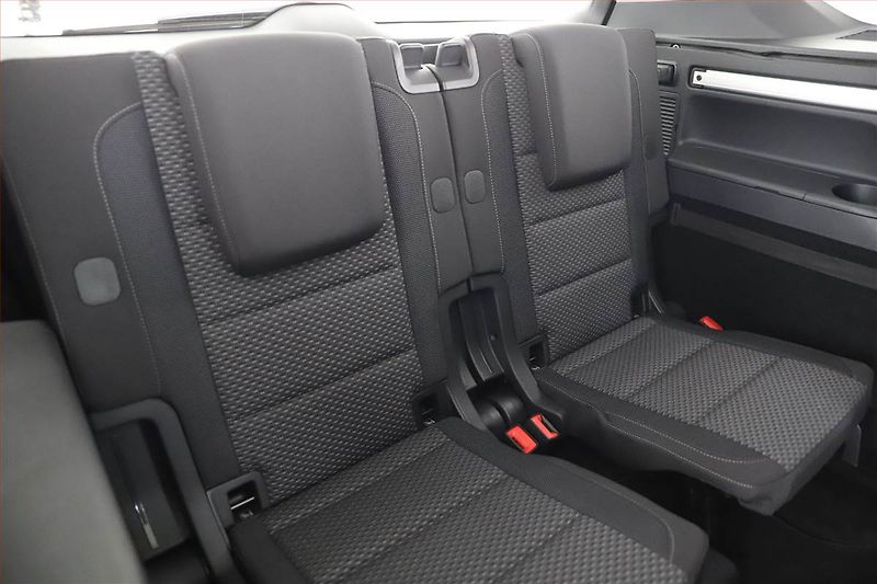 Volkswagen Touran (2023) Comfortline 1.5 TSI - fotka 9 z 20
