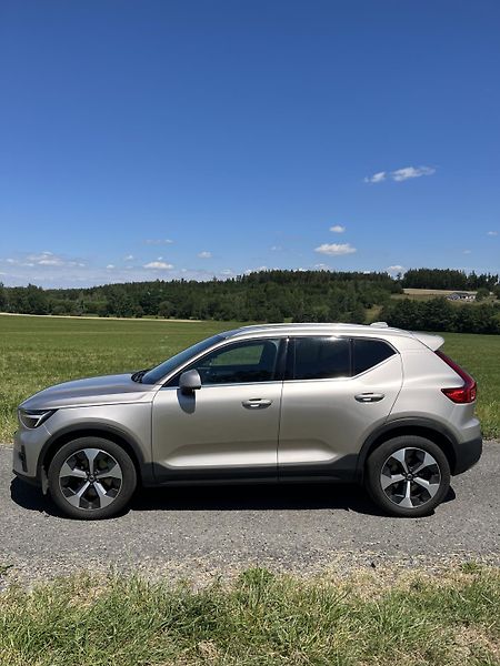 Volvo XC40 (2022) B3 FWD AUT PLUS 1. MAJITEL - fotka 3 z 23