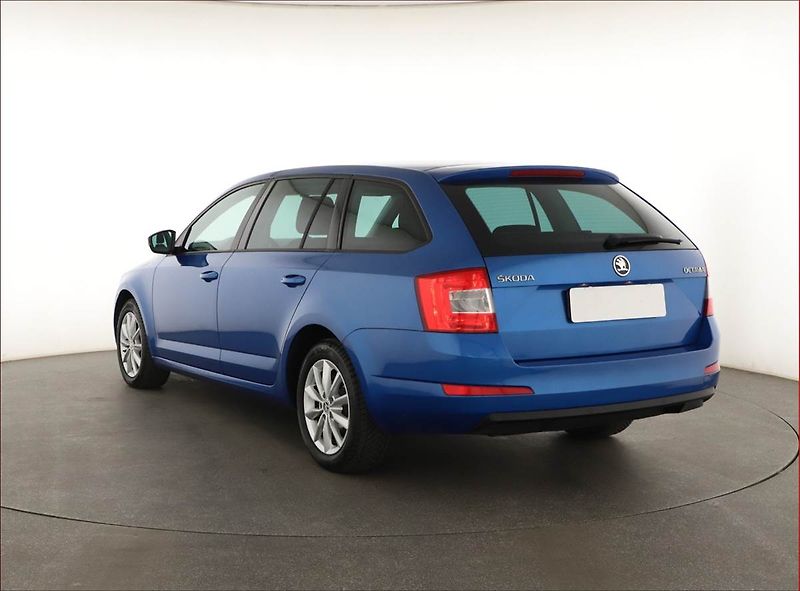 Škoda Octavia (2016) 1.6 TDI, Tempomat - fotka 4 z 16