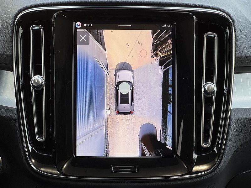 Volvo XC40 (2026) ULTRA B4, 360°, PIXEL LED, BLA - fotka 20 z 23