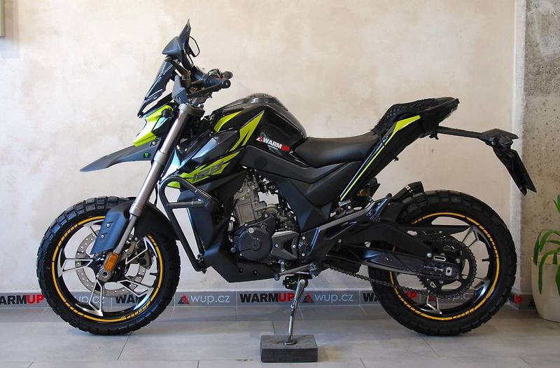 Zontes U 125 (2022) Hyper Trail - původ ČR, po 1. - fotka 14 z 20