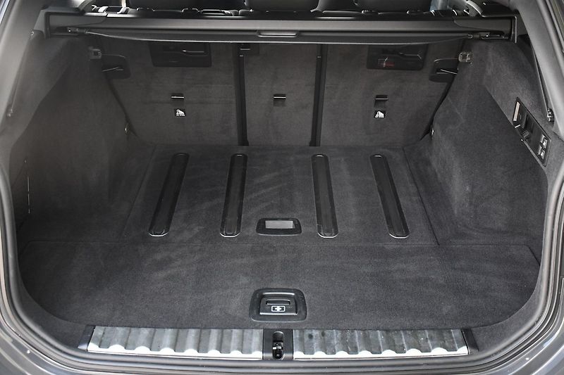 BMW Řada 3 320d xDrive MSPORT ČR 3LZÁRUKA - fotka 43 z 46