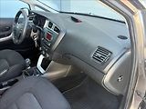 Kia Ceed 1,6 GDi 99 kw ČR 1. maj. servi - náhled 18