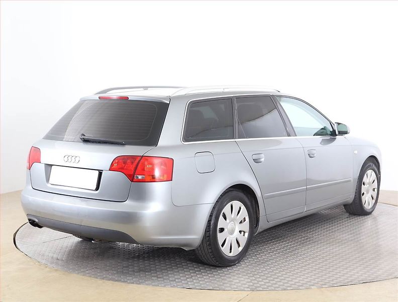 Audi A4 (2005) 2.0 TDI, Automat, Xenony - fotka 5 z 15
