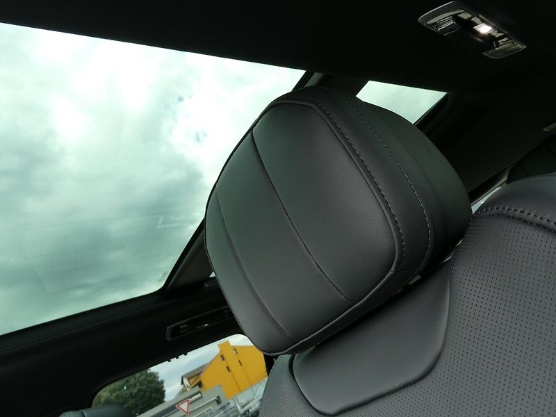 Land Rover Range Rover Sport (2026) 3,0 Dynamic SE D250 - fotka 10 z 39