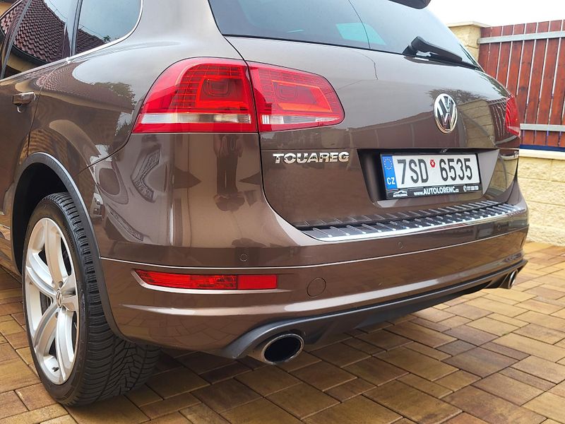 Volkswagen Touareg (2014) 4.2TDi V8 250KW*R-LINE*PANORAM - fotka 36 z 55
